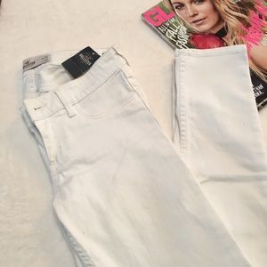 Brand New Hollister Skinny Jeans Size 1R W25 L29