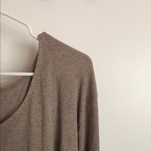 Marled Oatmeal Long Sleeve Crop Top
