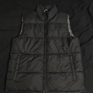 Old Navy Puffer vest