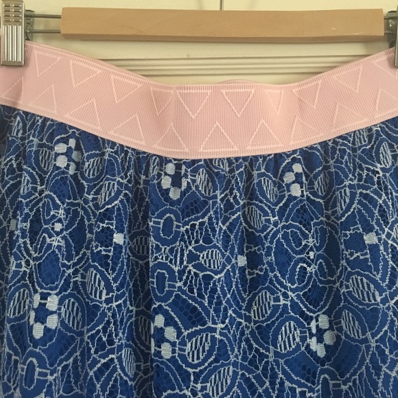 LuLaRoe Lola Skirt Size L Unicorn Pink Blue Floral - Picture 2 of 4