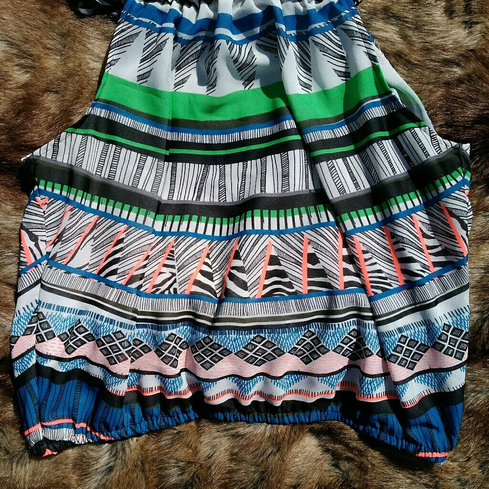 SALE Express pattern top - Picture 4 of 4