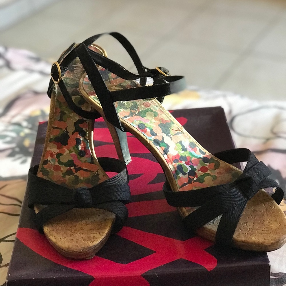 Black sandals
