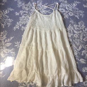 Flowy white / beige dress