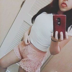 Meet your Posher, Ariana karolyne