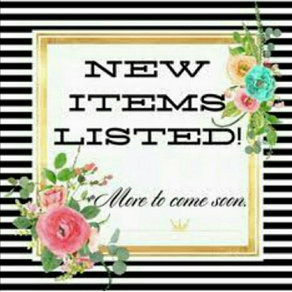 HELLO🖑 Bundle your likes and make an offer - Picture 3 of 6