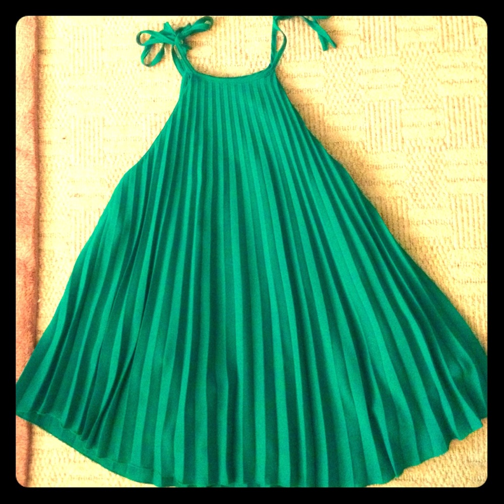 Dressy Top in emerald green