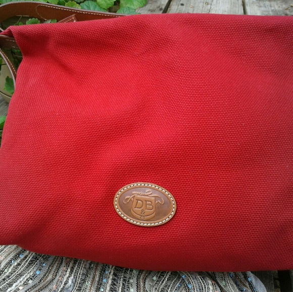 Dooney & Bourke red canvas shoulder bag - Picture 5 of 5