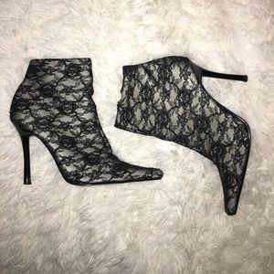 LACE ANKLE BOOTIES WITH STILETTO HEEL