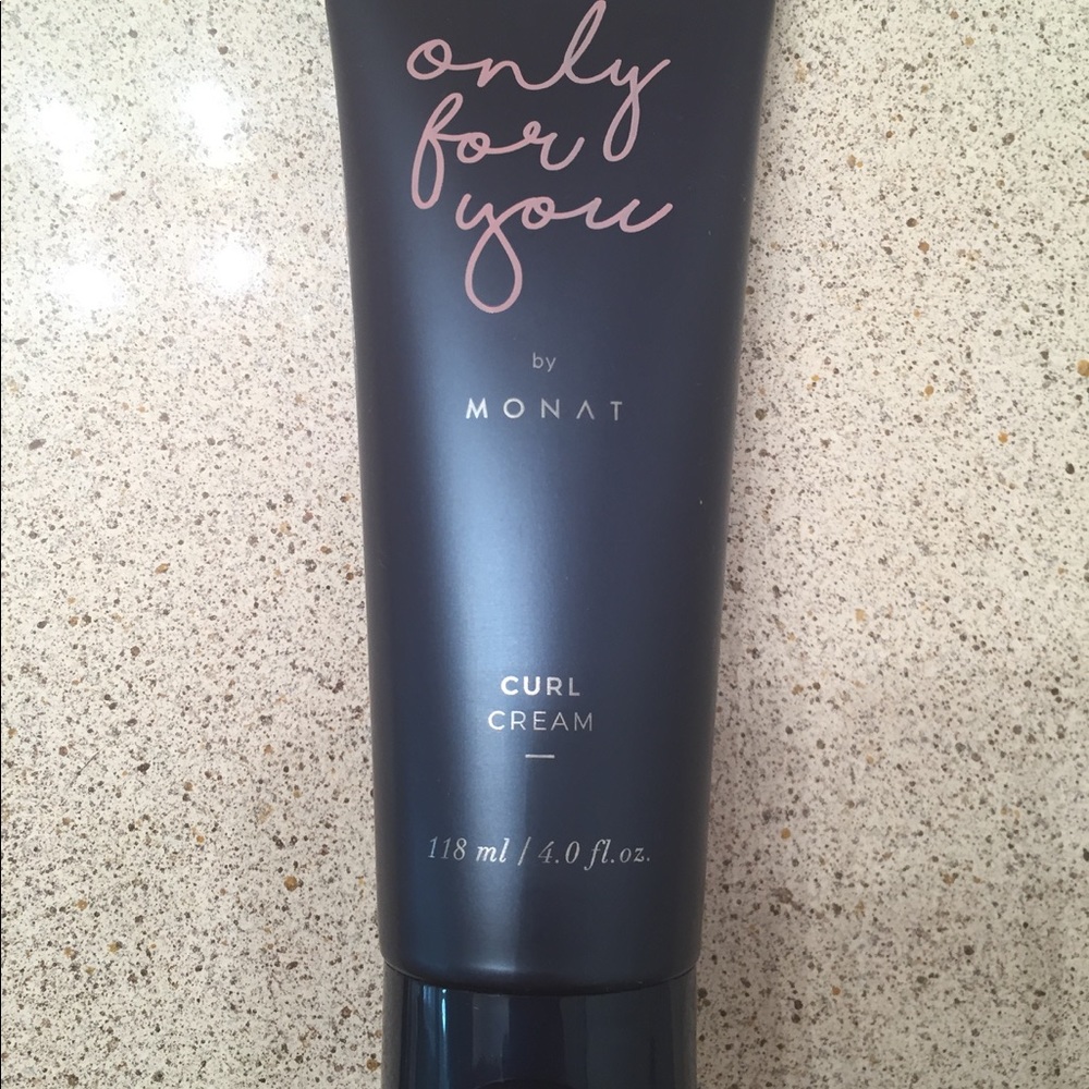 Monat Curl Cream