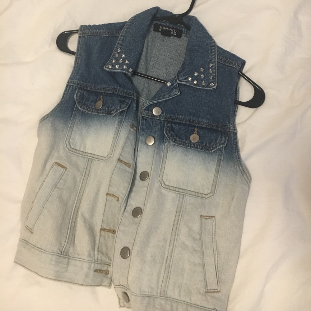 Gradient jean vest with studs