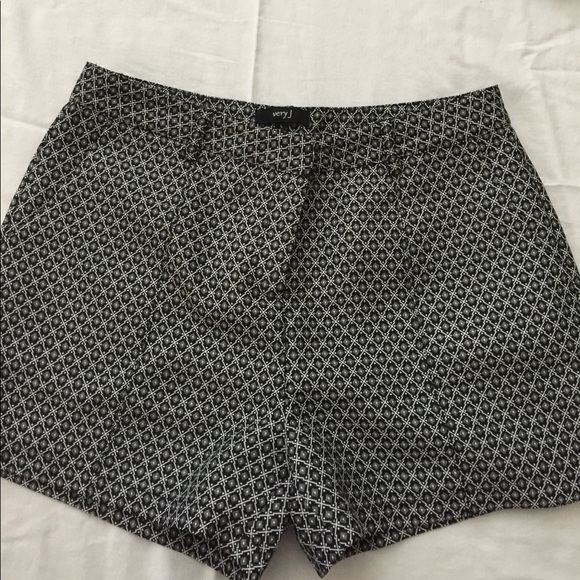 ⚡️SALE⚡️Pattern shorts - Picture 2 of 4