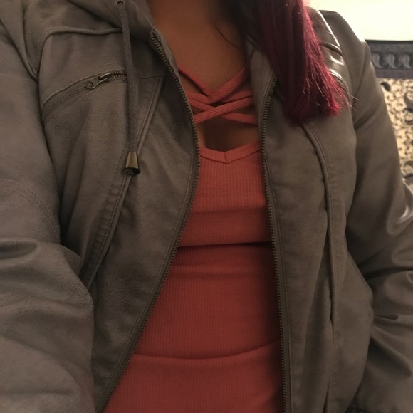 Leather jacket - Picture 3 of 3