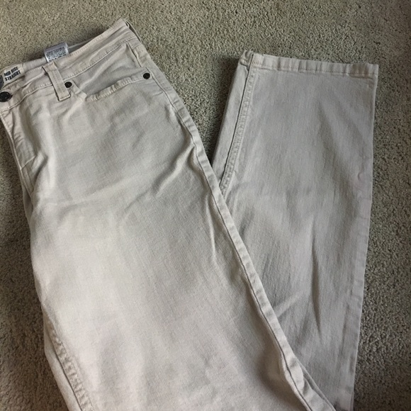 Levi jeans - Picture 2 of 3