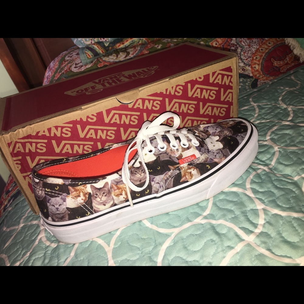 ASPCA CAT VANS MENS 8 WOMENS 9.5