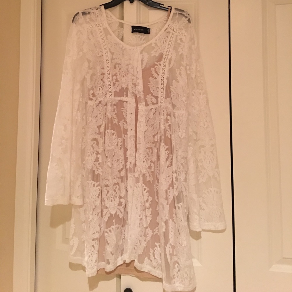 NEW W/OUT TAG MINKPINK DRESS IN TAN & WHITE LARGE