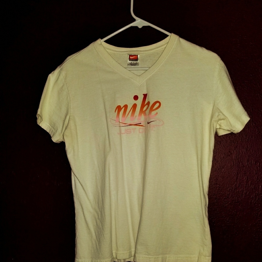 Nike tee
