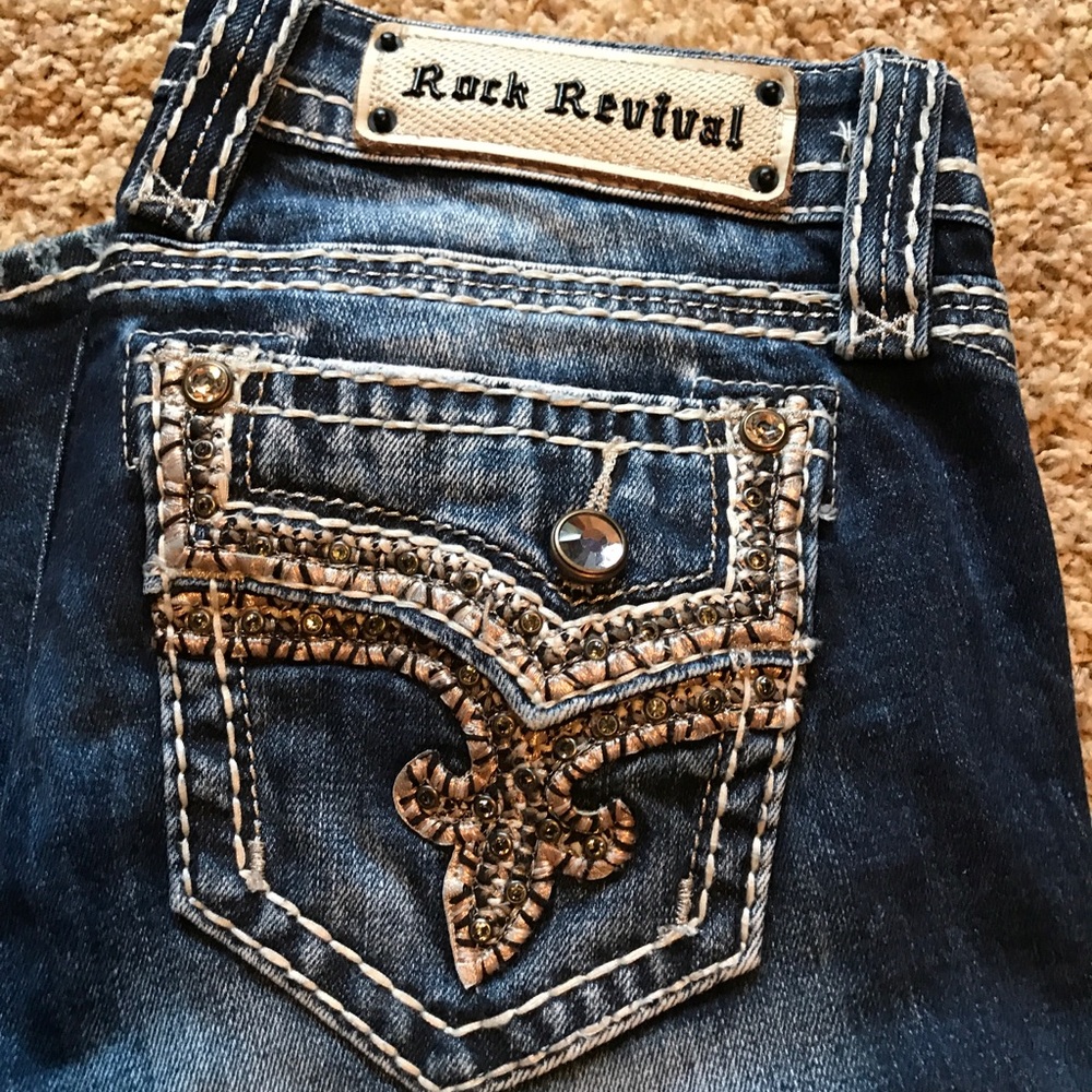 Rock Revival Betty Bootcut jeans. 27x35 low rise s