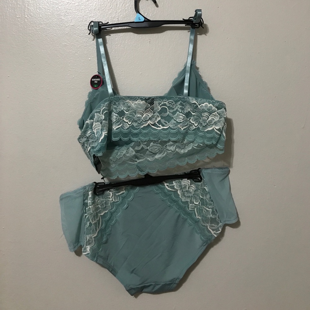 Bra set - Picture 3 of 5