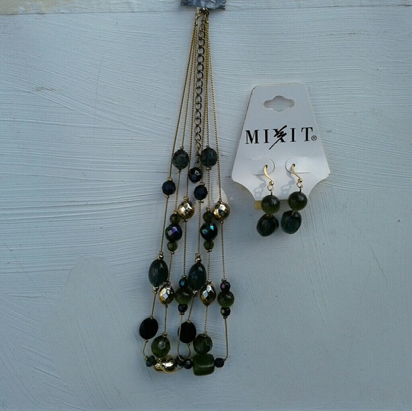 Mix-it necklace/earring set - Picture 3 of 3