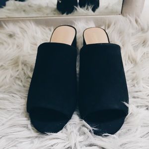 BRAND NEW MULE HEELS BLACK SUEDE