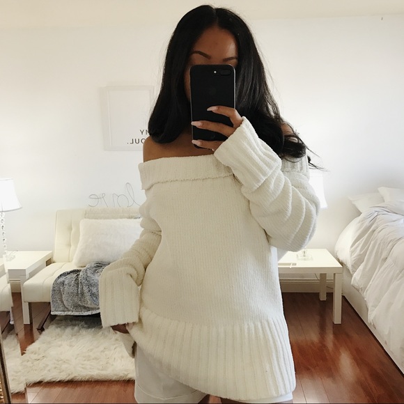 Vintage Sweaters - 🍂Ivory Plush🍂