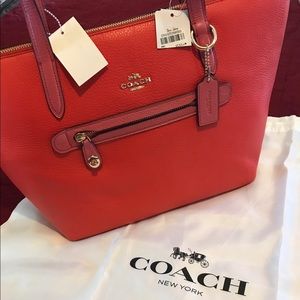 Coach Taylor Tote 👜