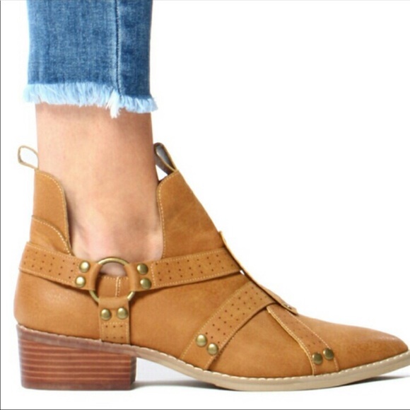 NIB Tan Hardcore Harness Vegan Ankle Boot - Picture 6 of 8