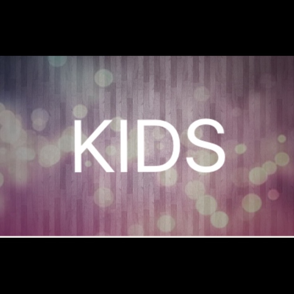 Check out my closet!! Bundle and save more ☺️