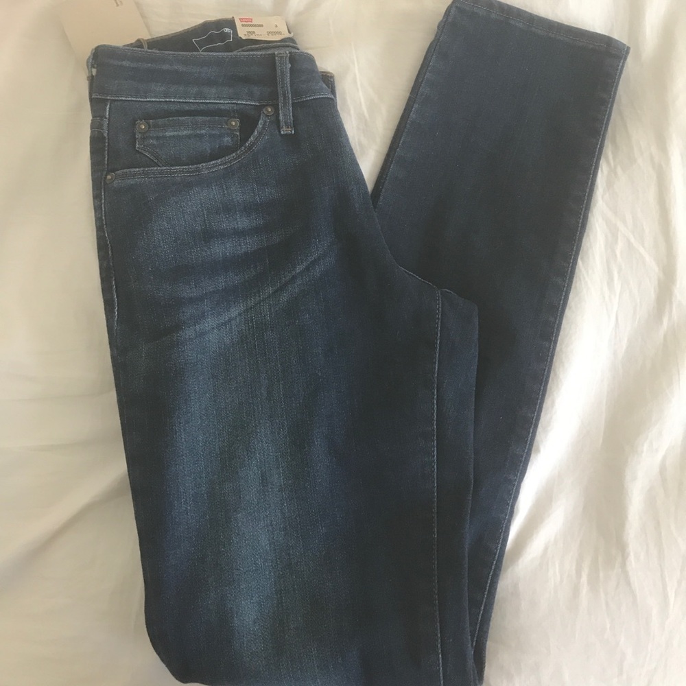 Levi’s curve ID bold curve 27 x 30