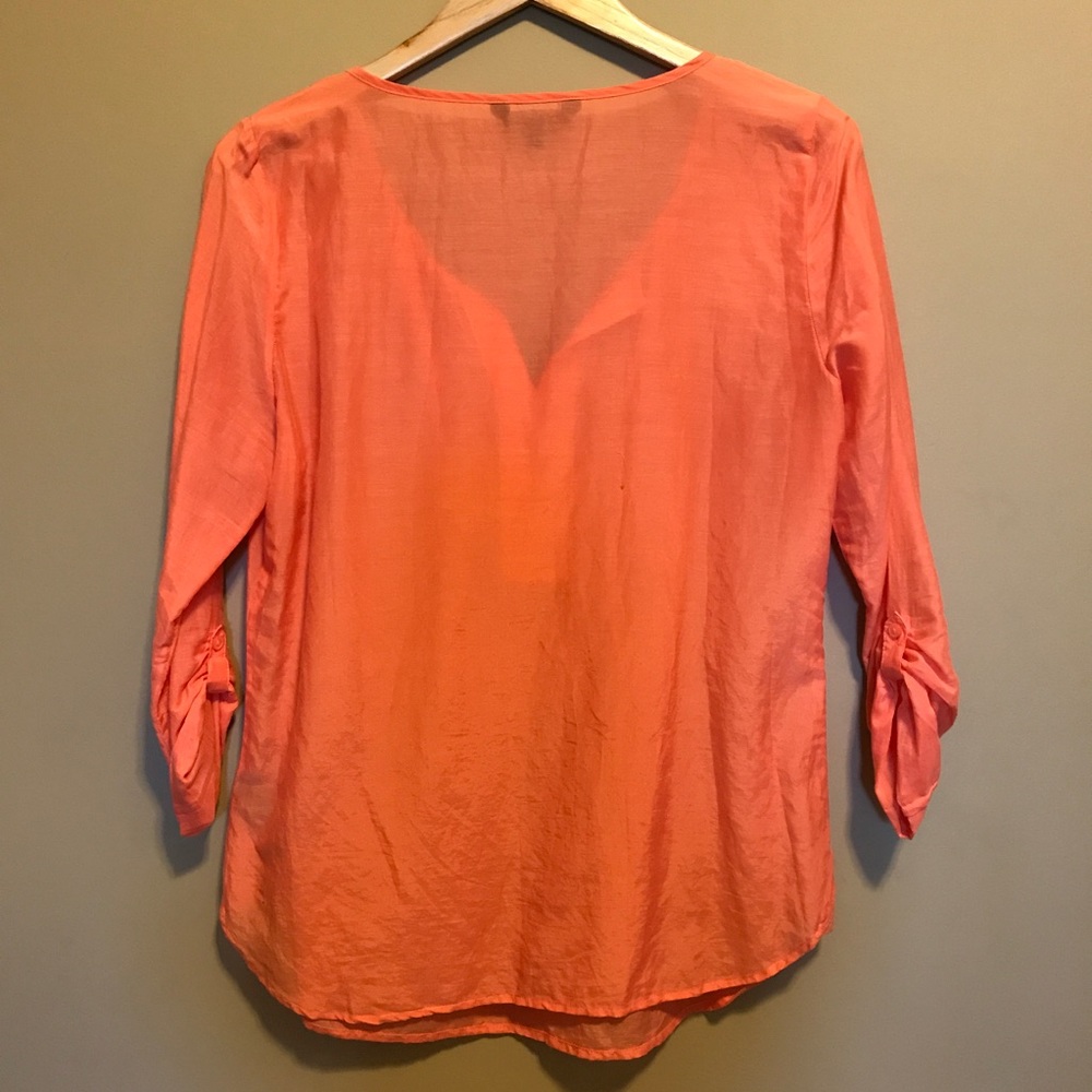 Express Blouse - Picture 2 of 4