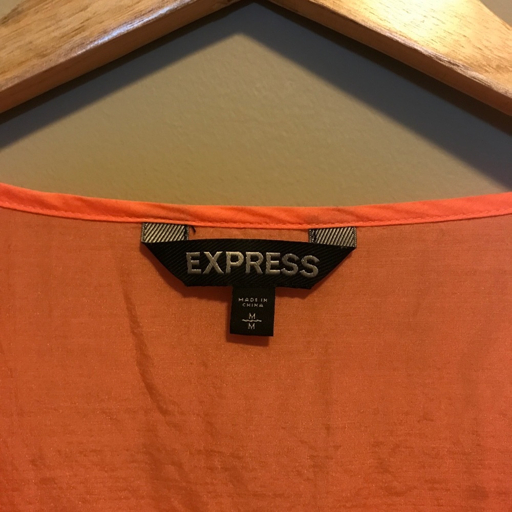 Express Blouse - Picture 3 of 4