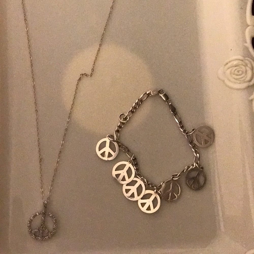 Necklace & bracelet