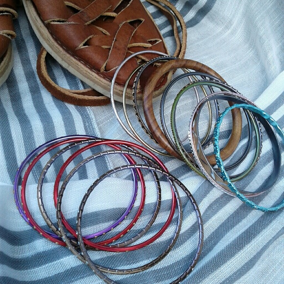 Bangle bracelets - Picture 3 of 3