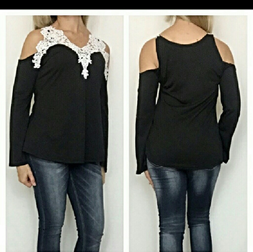 Adorable off the shoulder top!! Get NOTICED! - Picture 1 of 1