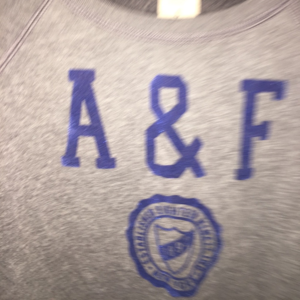 Sweatshirt - Picture 4 of 4