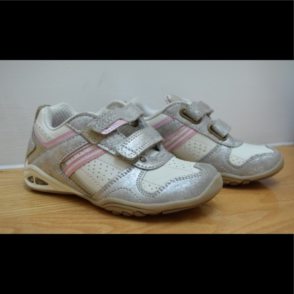 NIB toddler girls sz 9.5