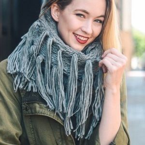 🆕GRAY Scarves