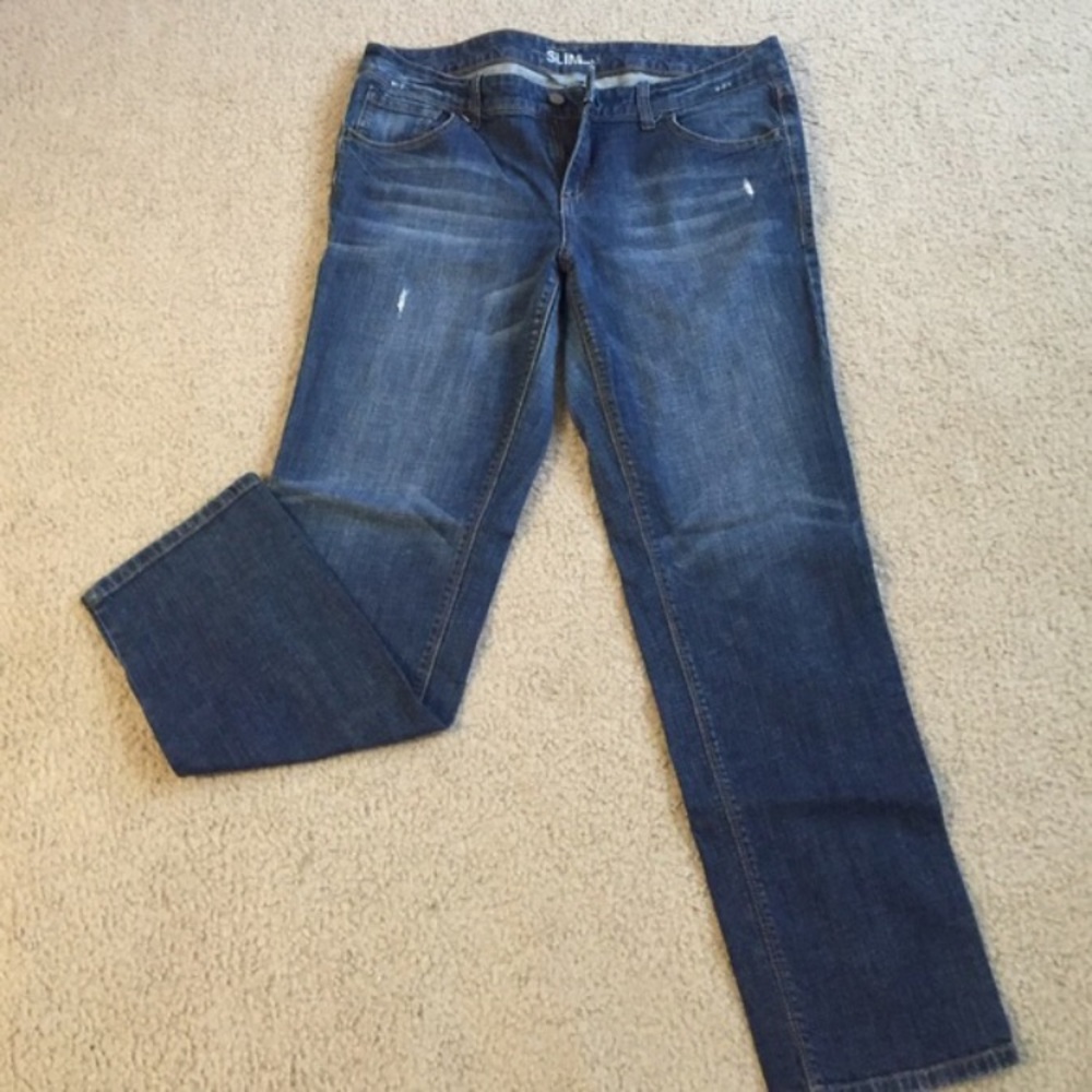 Low rise slim slouch leg jeans 👖