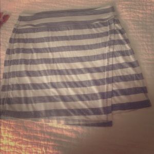 Athleta Ribbons short skirt in Gray