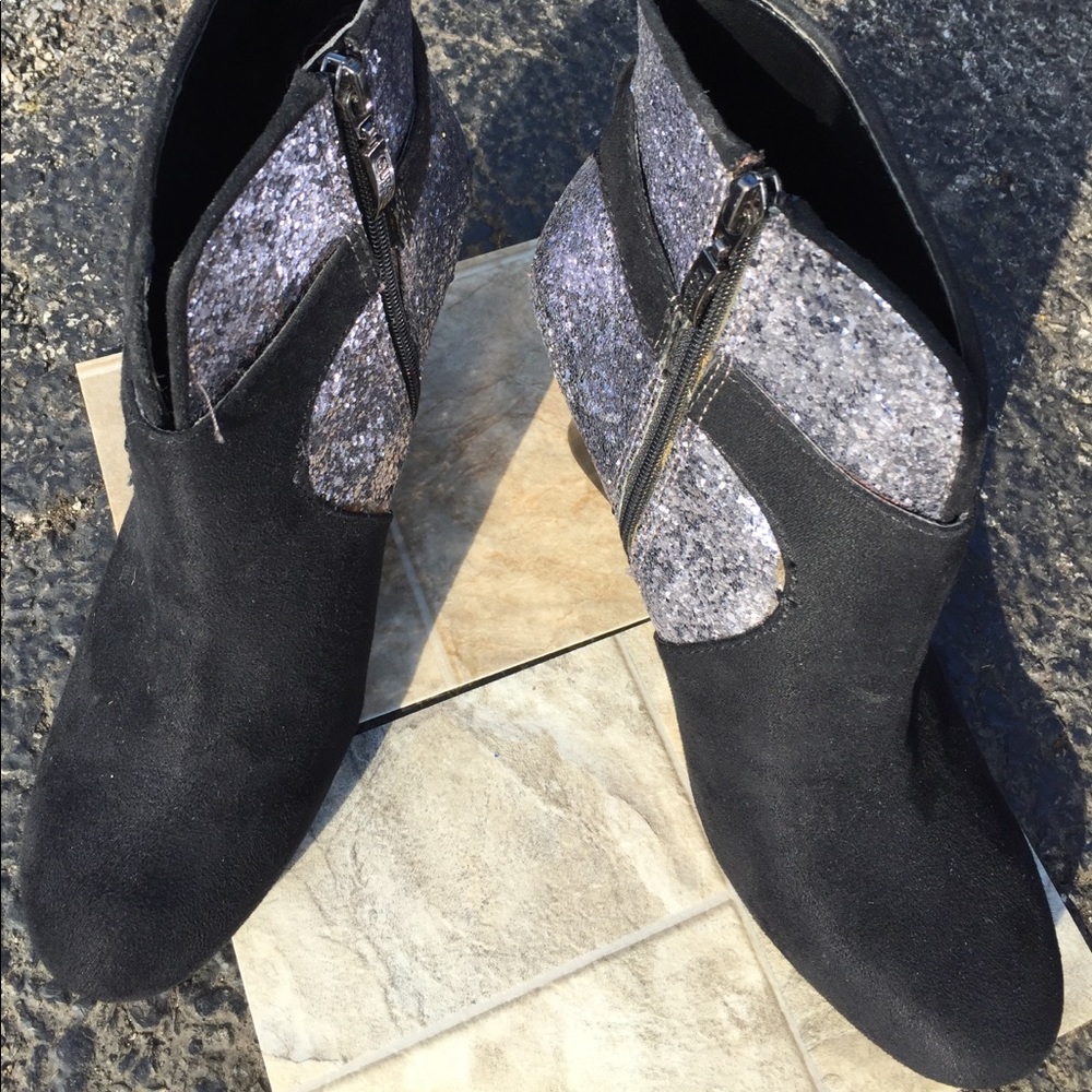 Guess sparkly ankle zip up boots with wedge 91/2
