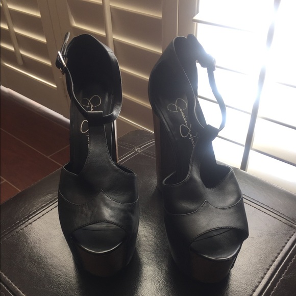 Jessica Simpson heels - Picture 2 of 4