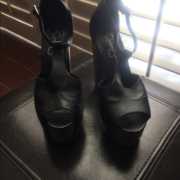 Jessica Simpson heels - Picture 3 of 4