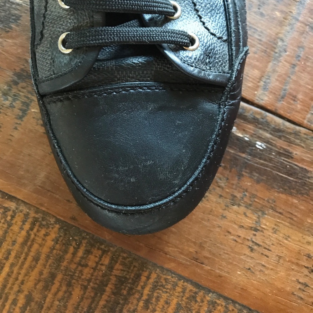 Louis Vuitton Damier Sneakers - Picture 5 of 8