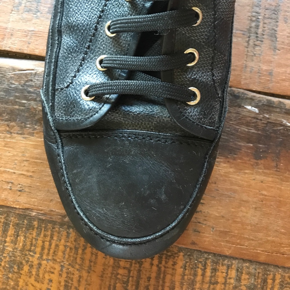 Louis Vuitton Damier Sneakers - Picture 4 of 8