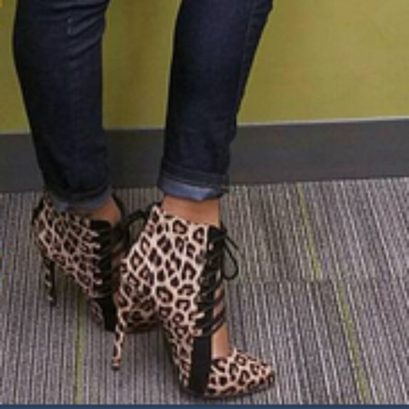 🔥Virtue - Leopard Print Beauty Host Pick🔥 - Picture 5 of 8