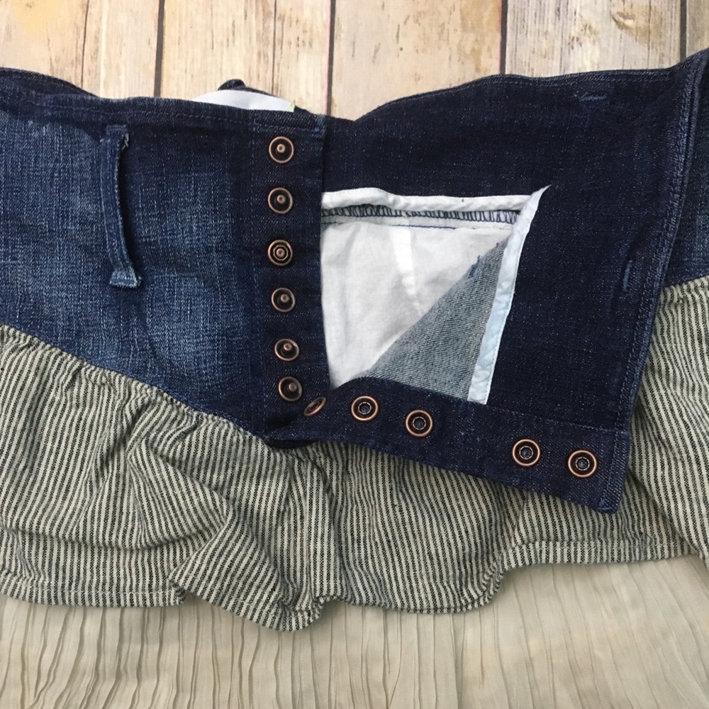 BCBGeneration Mini Ruffle Skirt - Picture 5 of 7