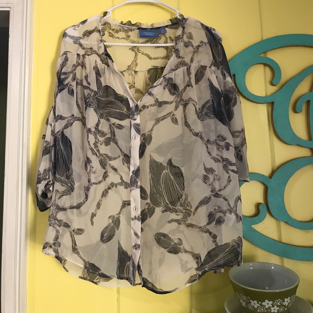 Simply Vera by Vera Wang blouse in medium