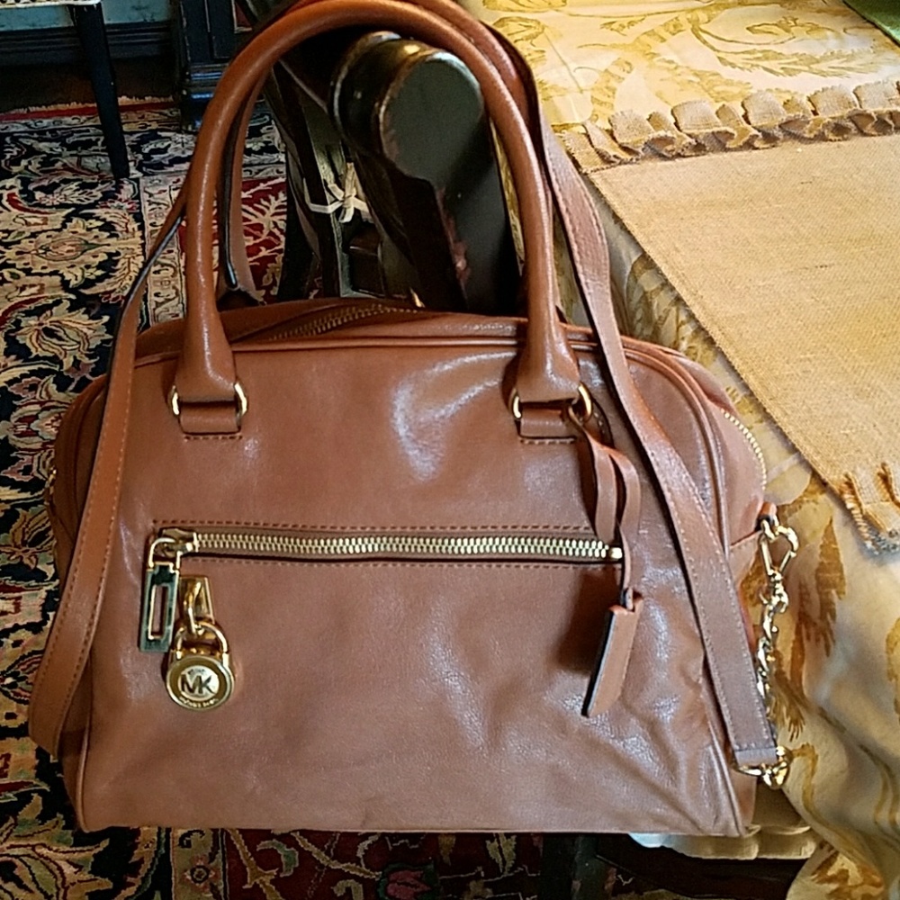 Michael Kors Large Leather Messenger Bag EUC