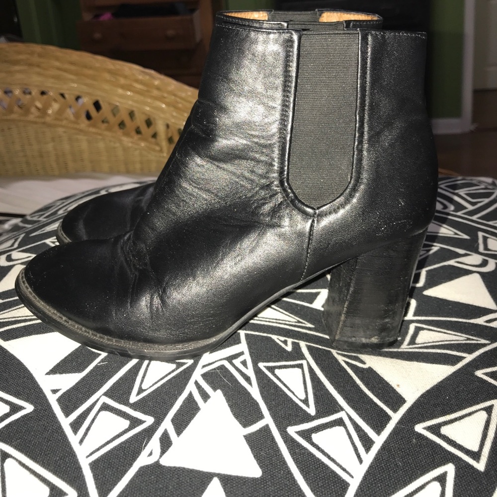Size 6 genuine leather ankle booties