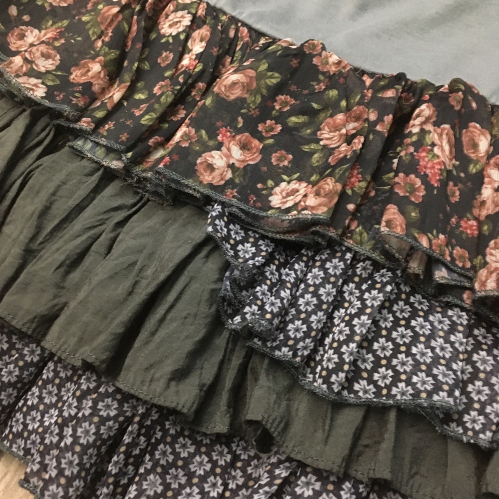 Cecico Mini Ruffle Skirt - Picture 2 of 5